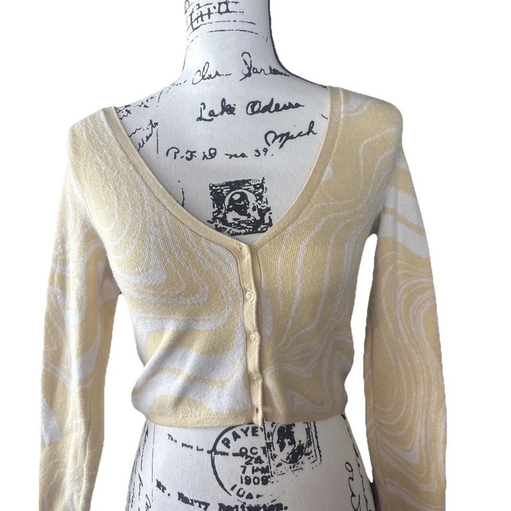 Kendall & Kylie juniors yellow Swirl Cropped Cardigan sweater size XS‎